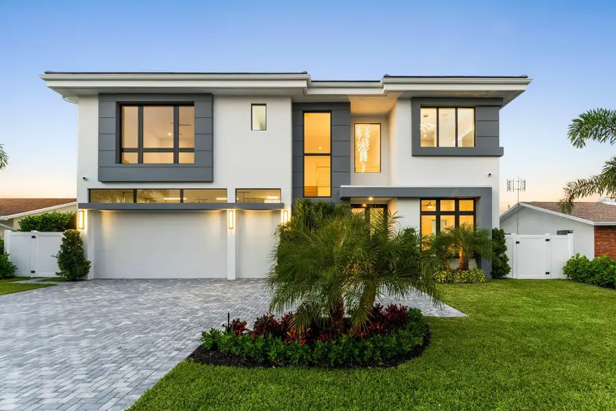 261 NW 8th Street, Boca Raton, FL 33432 - #3