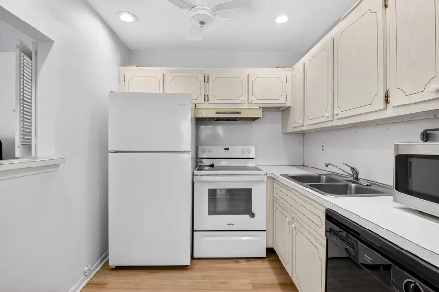 480 Horizons #205, Boynton Beach, FL 33435 - #3