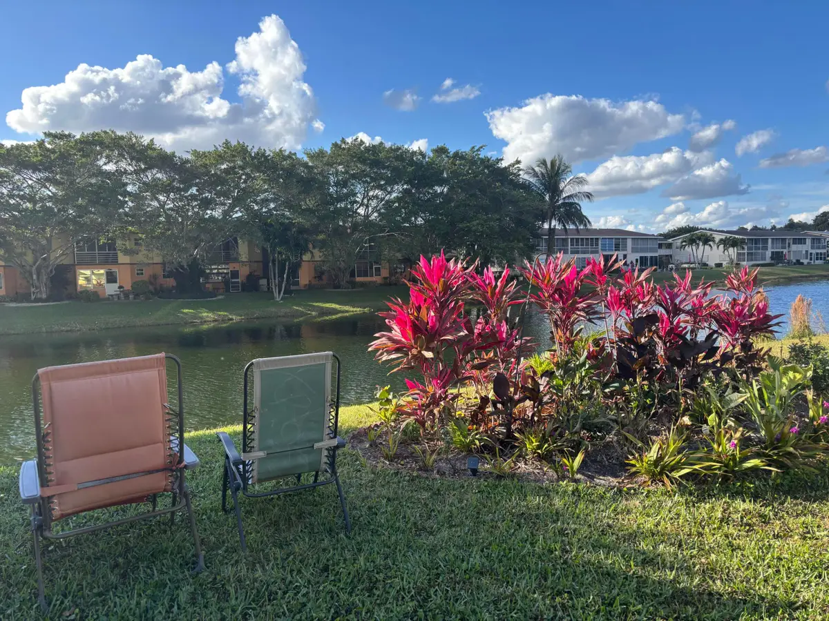 31 Sheffield B, West Palm Beach, FL 33417 - #1