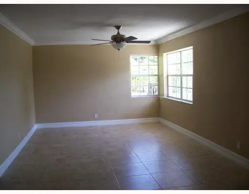 711 Fernwood Drive, West Palm Beach, FL 33405 - #3