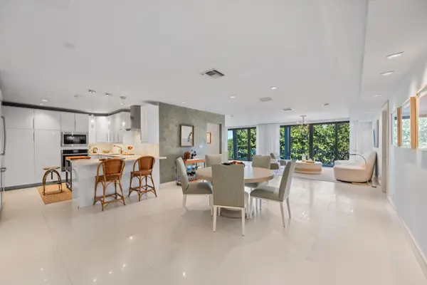 2275 S Ocean Boulevard #307n & C10n, Palm Beach, FL 33480