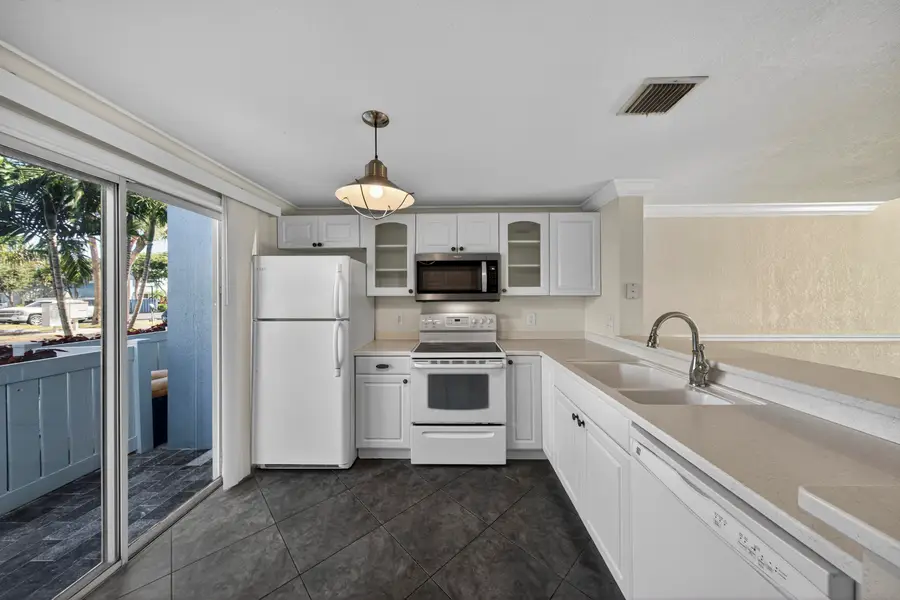 1100 E Jeffrey Street, Boca Raton, FL 33487 - #3