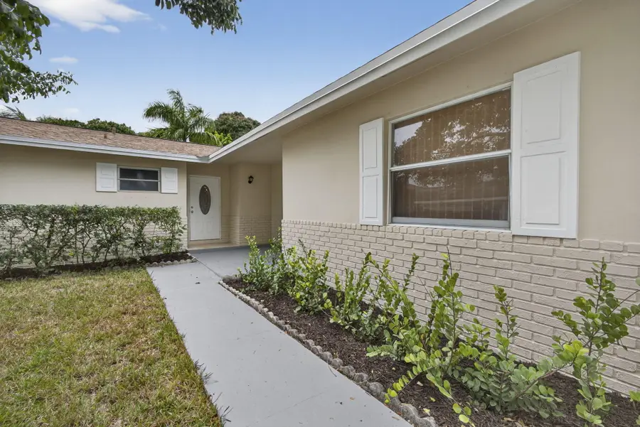 102 Meadowlark Drive, West Palm Beach, FL 33411 - #3