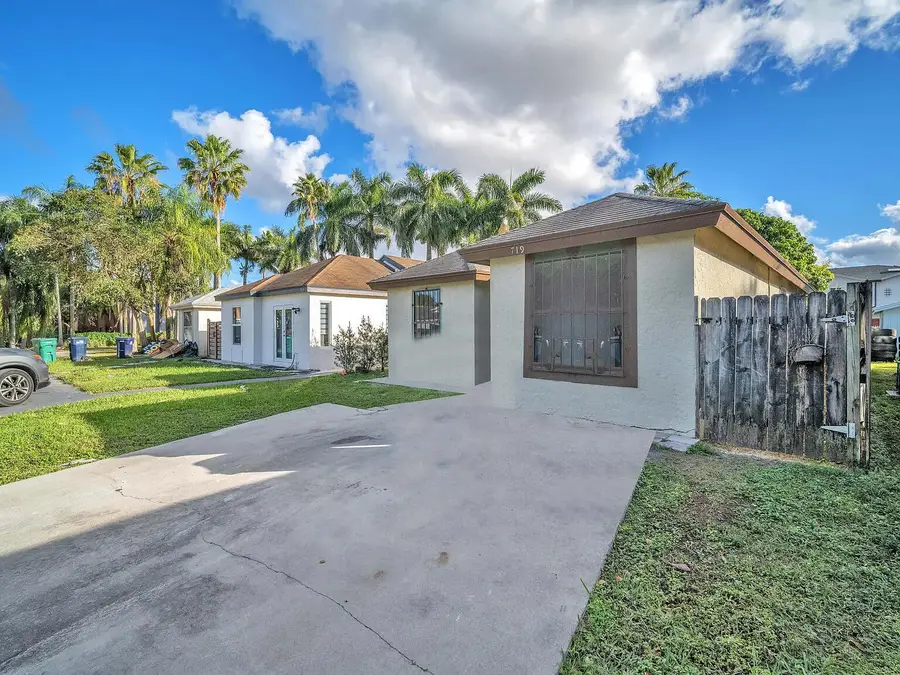 719 SW 10th Street, Florida City, FL 33034 - #2