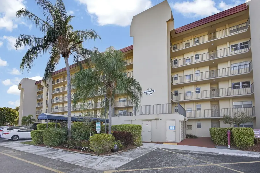 3590 Via Poinciana #202, Lake Worth, FL 33467 - #2