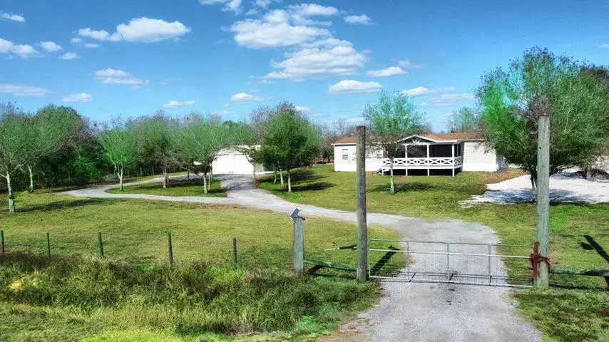 17077 NW 254th Street, Okeechobee, FL 34972 - #1