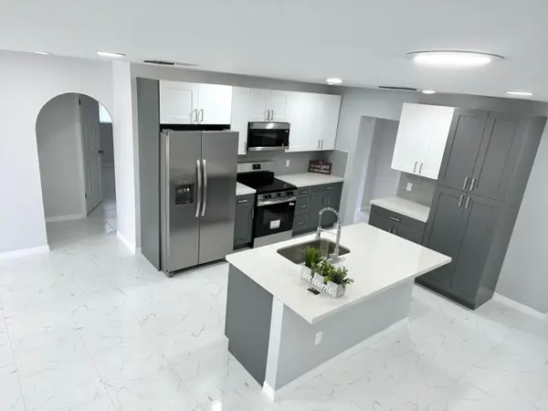 442 SW Lucero Drive, Port St Lucie, FL 34983