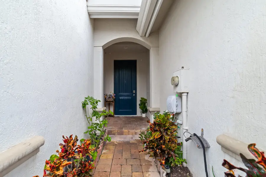 1190 Paisley Court, Palm Springs, FL 33461 - #2