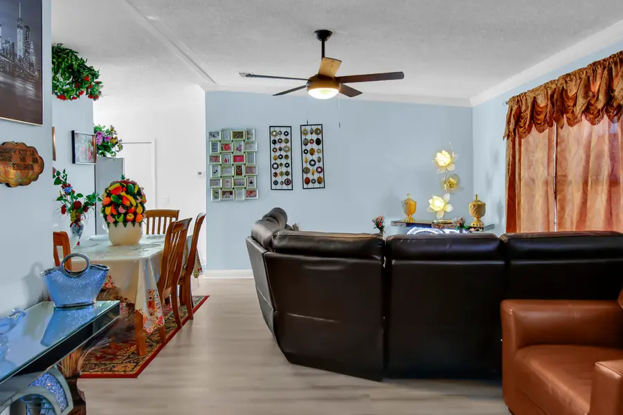 300 Elaine Circle E, West Palm Beach, FL 33409 - #3