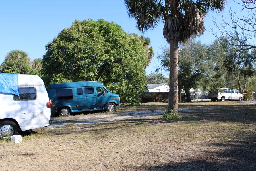 2619 Hiawatha Avenue, West Palm Beach, FL 33409 - #2