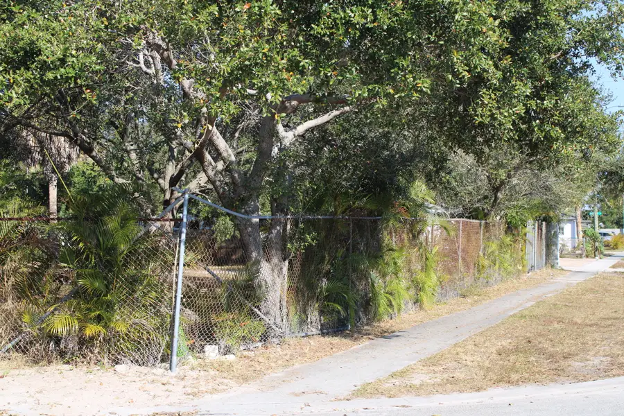 2619 Hiawatha Avenue, West Palm Beach, FL 33409 - #3