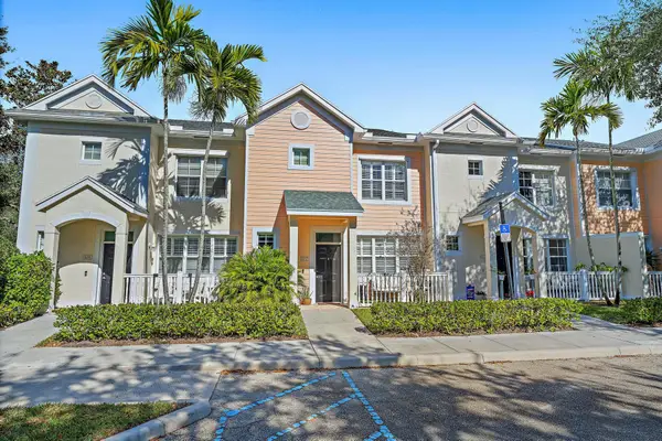105 Santiago Drive #102, Jupiter, FL 33458
