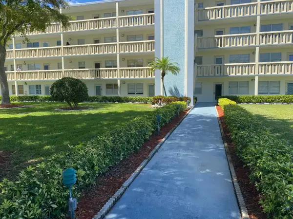 2054 Ainslie D, Boca Raton, FL 33434