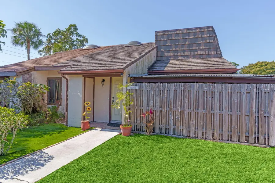 4236 Palm Bay Circle #B, West Palm Beach, FL 33406 - #3