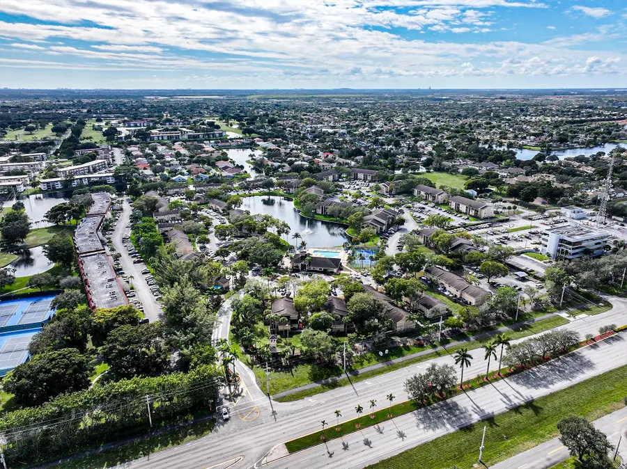 450 Palm Circle #106, Pembroke Pines, FL 33025 - #2