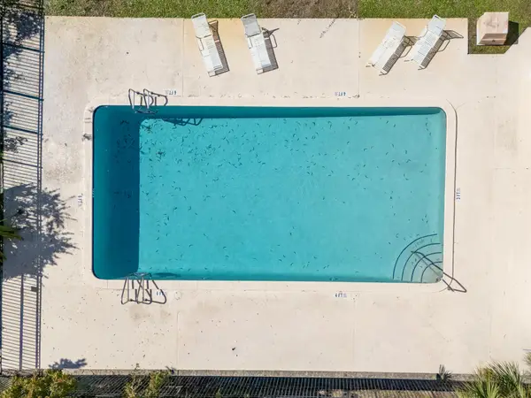 1700 Embassy Drive #305, West Palm Beach, FL 33401