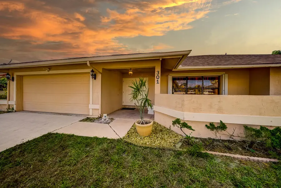 301 Knotty Wood Lane, Wellington, FL 33414 - #3