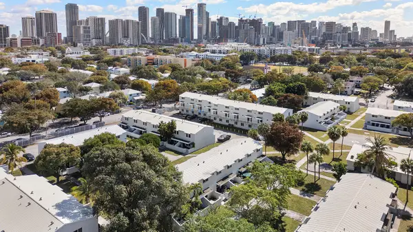 1974 NW 4th Court #320, Miami, FL 33136