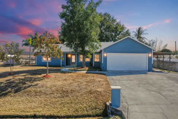 211 SW North Wakefield Circle, Port St Lucie, FL 34953