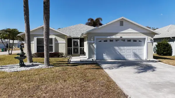 6049 Travelers Way, Fort Pierce, FL 34982