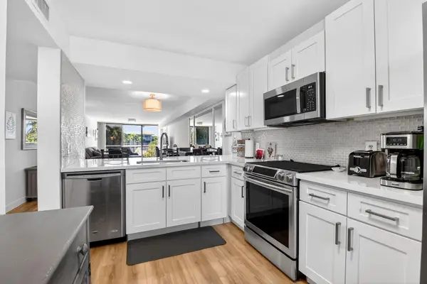 2701 Village Boulevard #303, West Palm Beach, FL 33409