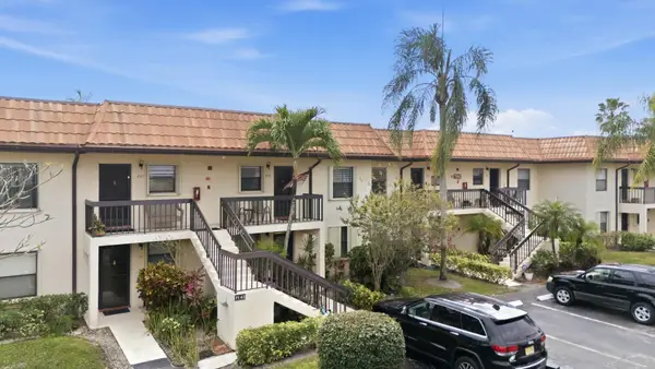 7142 Golf Colony Court #102, Lake Worth Beach, FL 33467