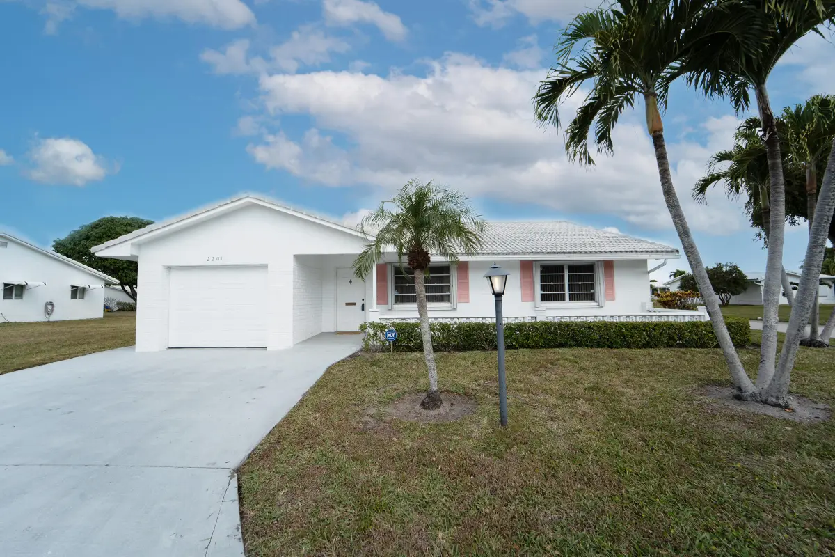 2201 SW 22nd Way, Boynton Beach, FL 33426 - #1