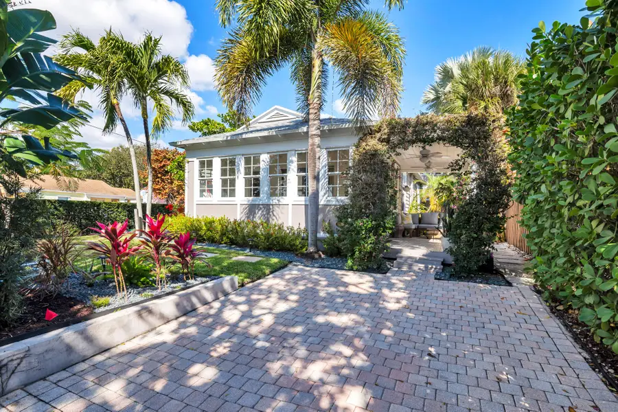 859 Sunset Road, West Palm Beach, FL 33401 - #2