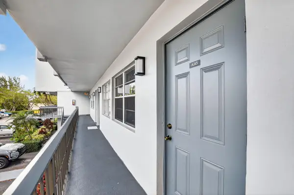 9500 SW 3rd Street #213, Boca Raton, FL 33428