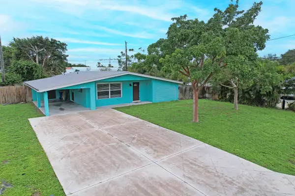 8151 SE Evergreen Street, Hobe Sound, FL 33455