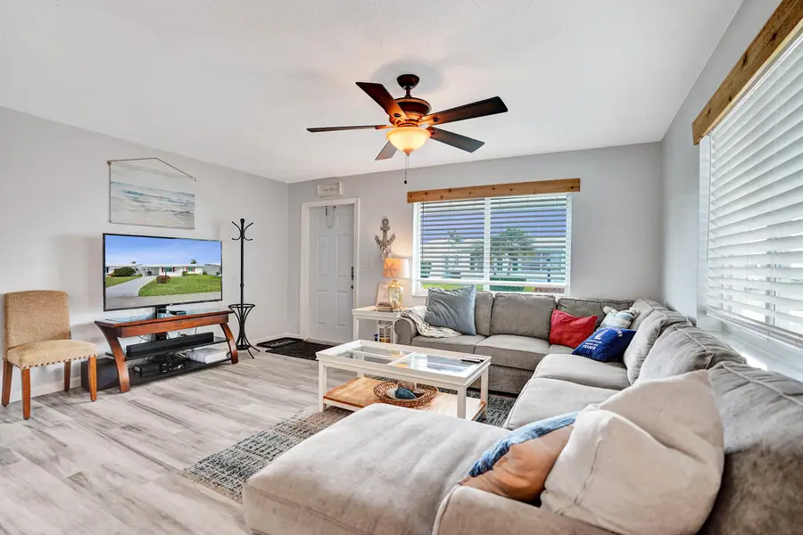 901 SW 6th Avenue, Boynton Beach, FL 33426 - #3