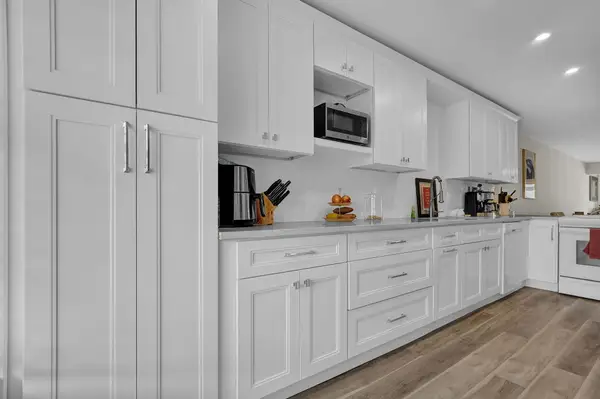 1730 NW 18th Avenue #202, Delray Beach, FL 33445