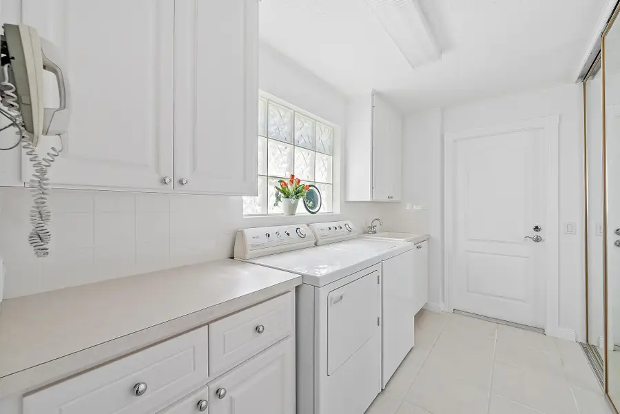 699 Hudson Bay Drive, Palm Beach Gardens, FL 33410 - #3