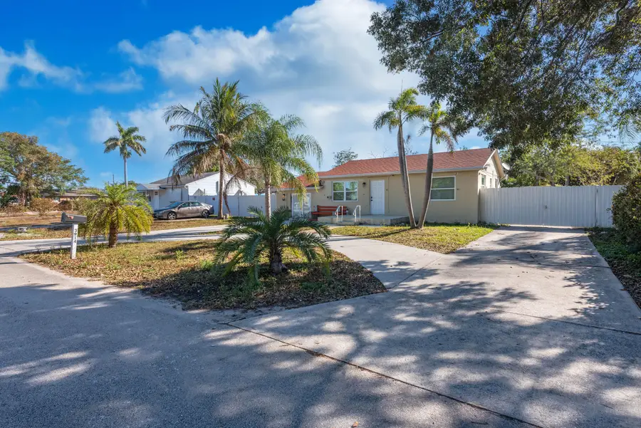 3914 Serubi Avenue, Palm Springs, FL 33461 - #3