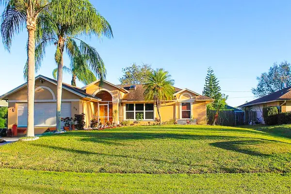 518 SE Oceanspray Terrace Se, Port St Lucie, FL 34983