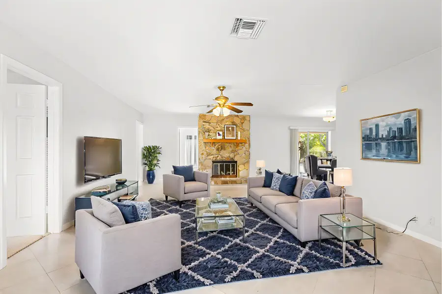 2512 Lone Pine Road, Palm Beach Gardens, FL 33410 - #2