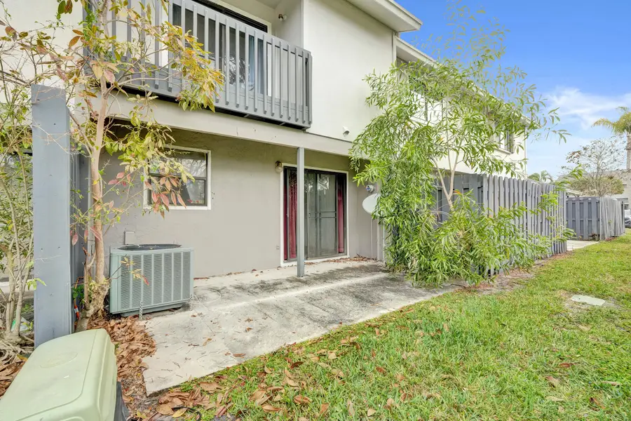 6505 Dockside Circle, Greenacres, FL 33463 - #2