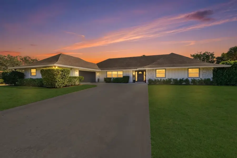 624 Whippoorwill Row, West Palm Beach, FL 33411 - #3