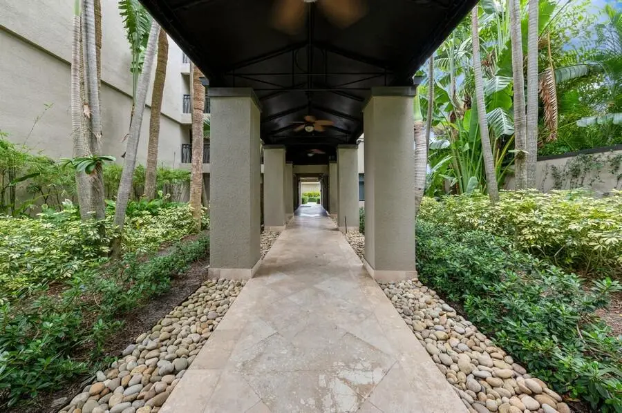 1830 Embassy Drive #503, West Palm Beach, FL 33401 - #3