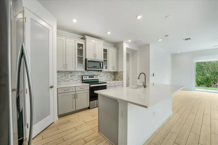 6818 Pointe Of Woods Drive, West Palm Beach, FL 33413 - #3