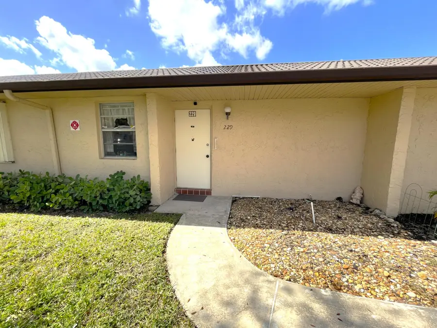 229 Lake Meryl Drive, West Palm Beach, FL 33411 - #2
