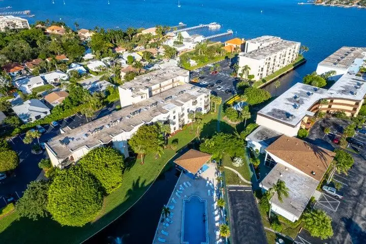 890 N Federal Highway #202, Lantana, FL 33462 - #2