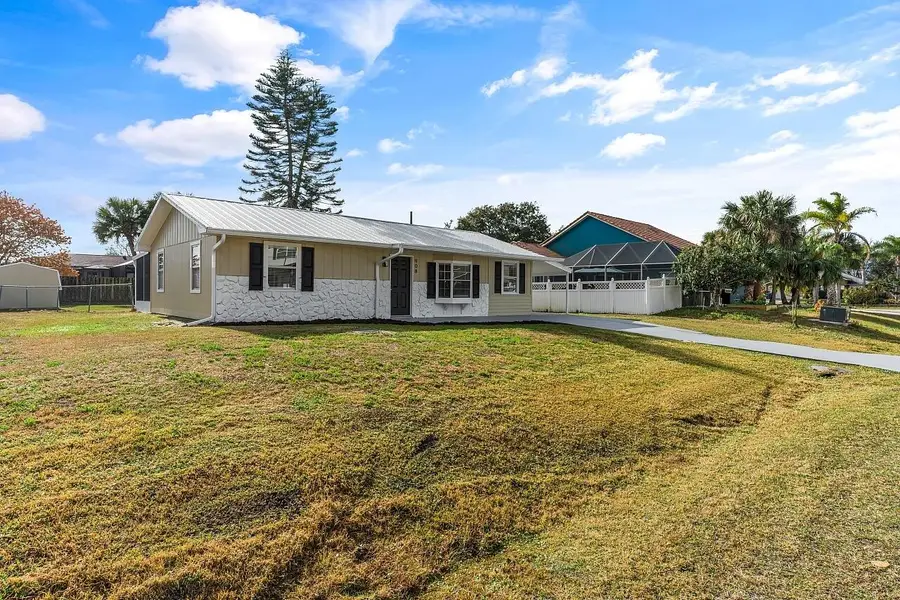 908 Landsdowne Drive, Sebastian, FL 32958 - #2