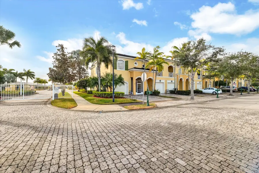 6145 NW Helmsdale Way, Port Saint Lucie, FL 34983 - #3