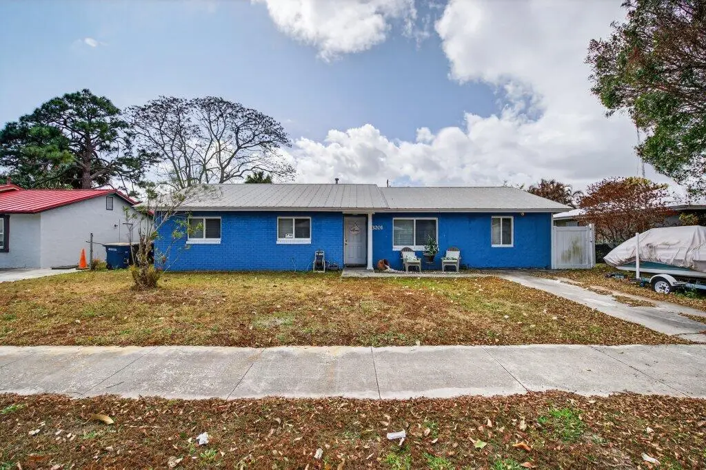 3201 Kentucky Avenue, Fort Pierce, FL 34947 - #1