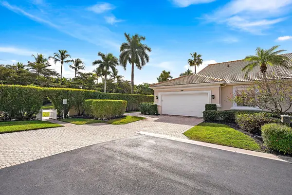 8110 Sandpiper Way, West Palm Beach, FL 33412