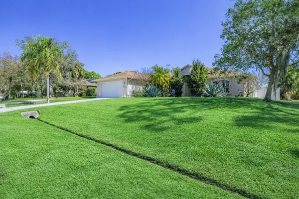 1686 Coral Reef Street, Sebastian, FL 32958