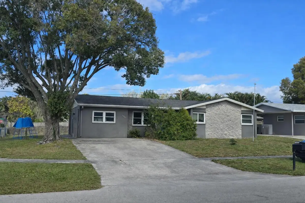 3265 Capri Road, Palm Beach Gardens, FL 33410 - #1