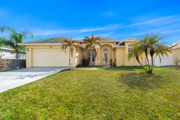 434 SW Lacroix Avenue, Port St Lucie, FL 34953