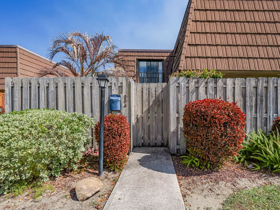 1166 6th Avenue #20a, Vero Beach, FL 32960 - #2